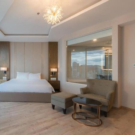 Homie Panorama Beachfront Residences Нячанг Экстерьер фото