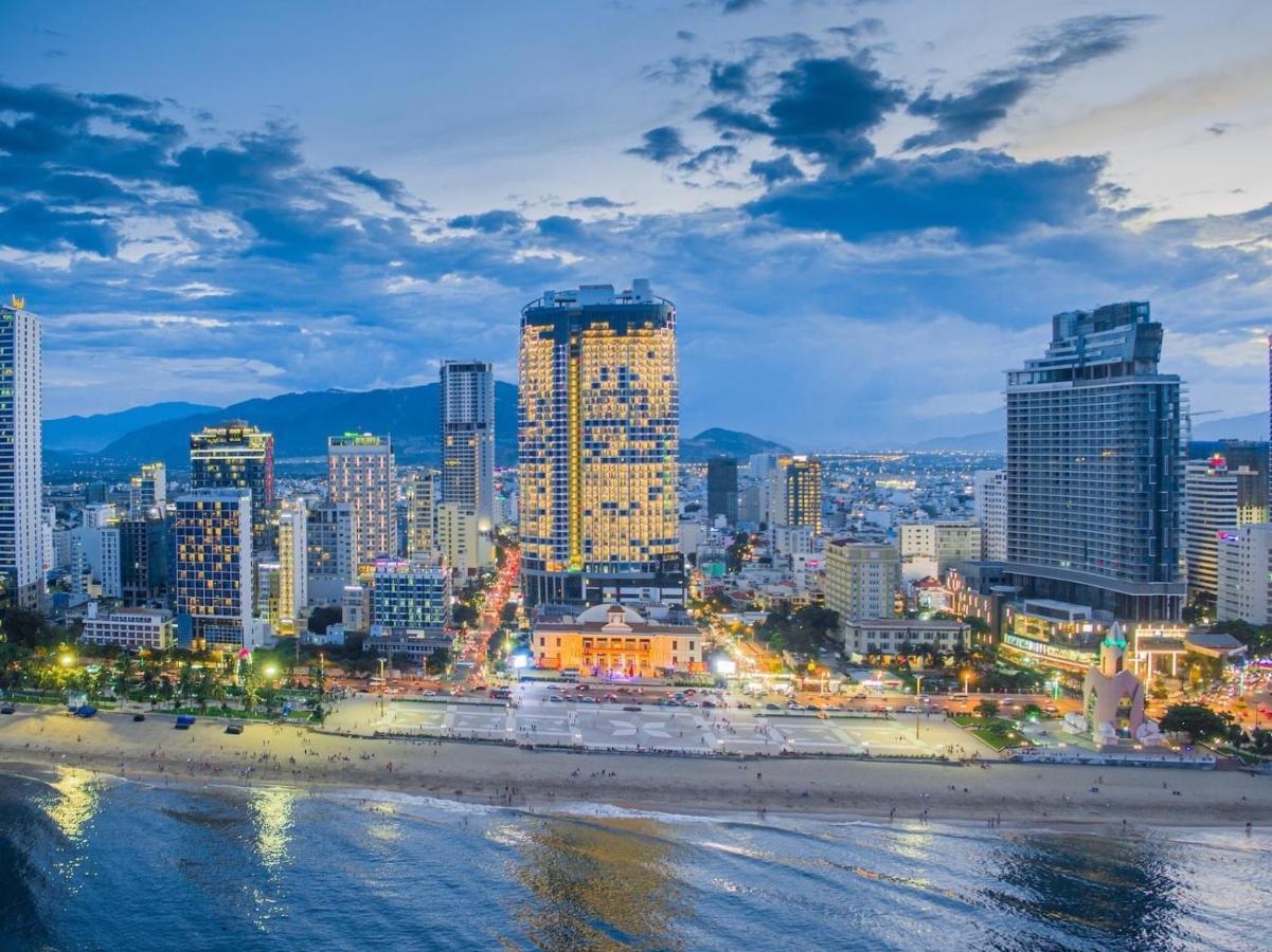 Homie Panorama Beachfront Residences Нячанг Экстерьер фото